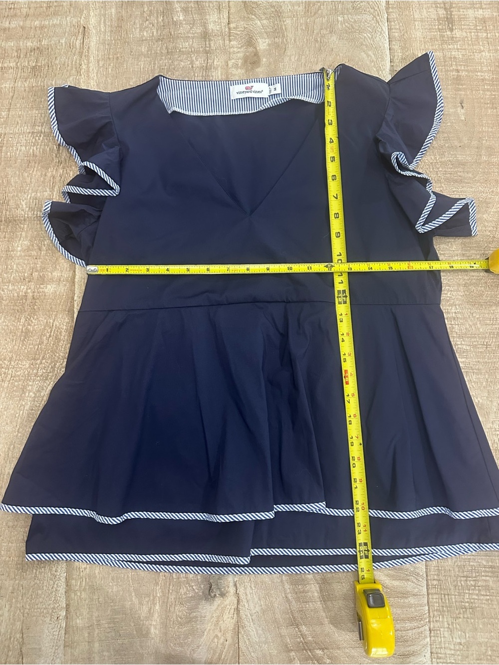 Vineyard Vines Navy Ruffle Peplum Top | Size M | Seersucker Trim - Picture 5 of 16